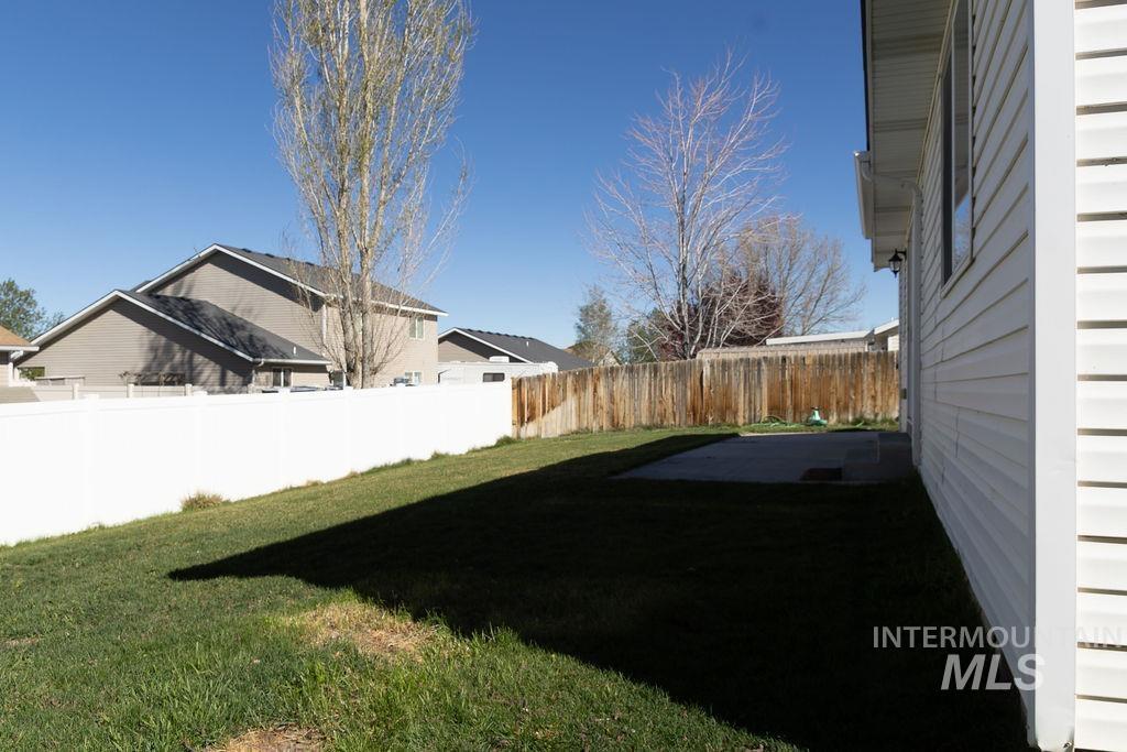 1509 N Elm, Jerome, Idaho 83338, 3 Bedrooms, 2 Bathrooms, Residential For Sale, Price $339,900,MLS 98981025
