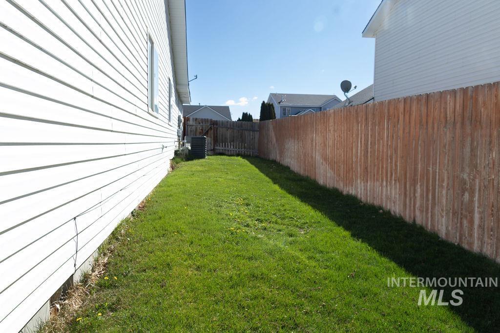 1509 N Elm, Jerome, Idaho 83338, 3 Bedrooms, 2 Bathrooms, Residential For Sale, Price $339,900,MLS 98981025