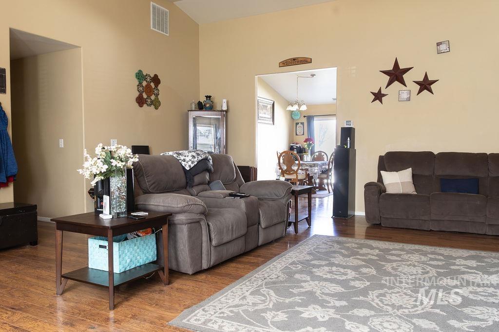 1509 N Elm, Jerome, Idaho 83338, 3 Bedrooms, 2 Bathrooms, Residential For Sale, Price $349,900, 98981025