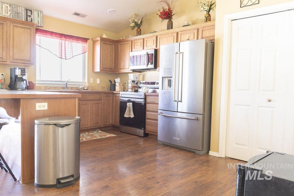 1509 N Elm, Jerome, Idaho 83338, 3 Bedrooms, 2 Bathrooms, Residential For Sale, Price $349,900, 98981025