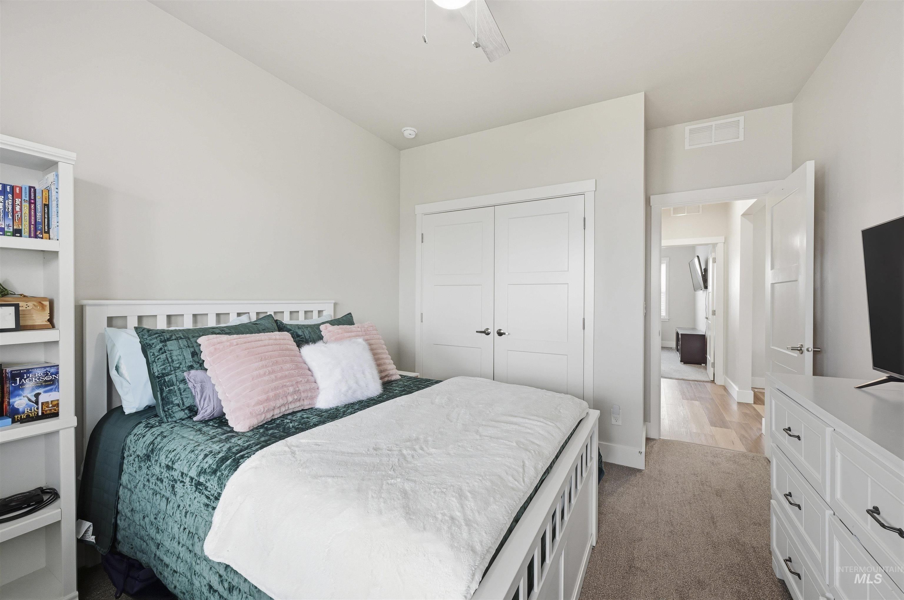 2229 E Grayson St, Meridian, Idaho 83642, 3 Bedrooms, 2 Bathrooms, Residential For Sale, Price $559,900, 98981027