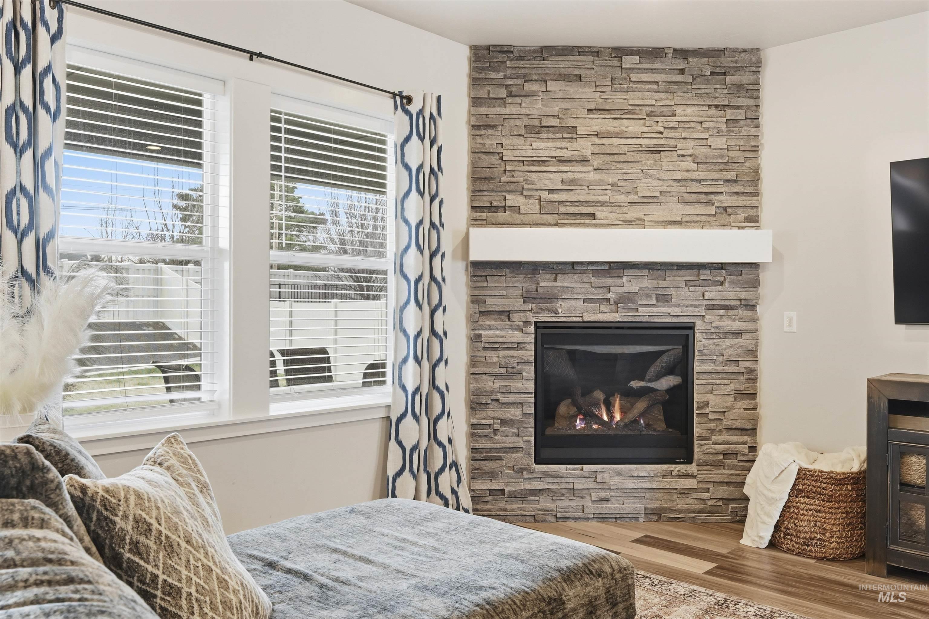 2229 E Grayson St, Meridian, Idaho 83642, 3 Bedrooms, 2 Bathrooms, Residential For Sale, Price $559,900, 98981027