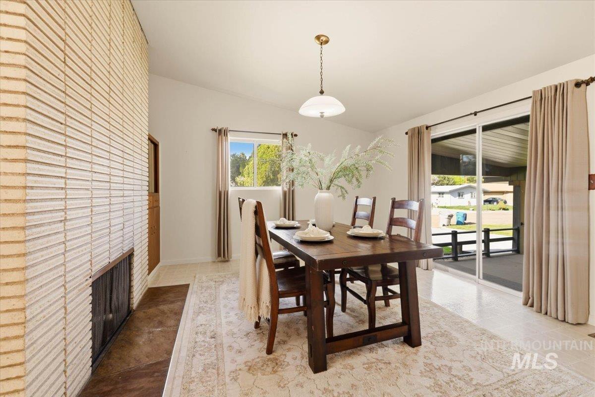 2001 Ray St, Caldwell, Idaho 83605, 3 Bedrooms, 2 Bathrooms, Residential For Sale, Price $395,000, 98981028