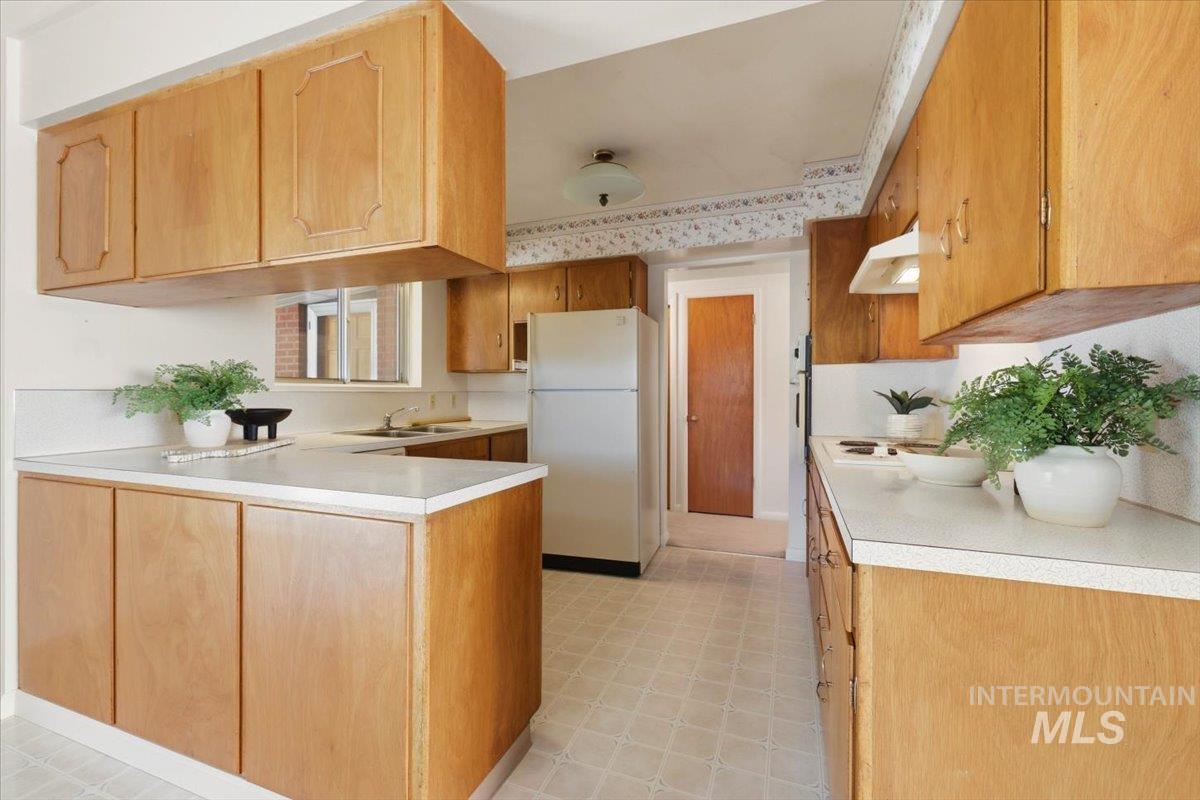 2001 Ray St, Caldwell, Idaho 83605, 3 Bedrooms, 2 Bathrooms, Residential For Sale, Price $395,000, 98981028