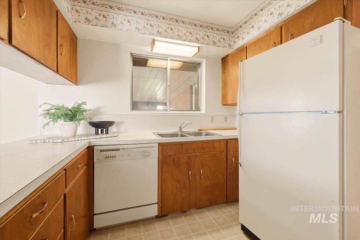 2001 Ray St, Caldwell, Idaho 83605, 3 Bedrooms, 2 Bathrooms, Residential For Sale, Price $395,000, 98981028