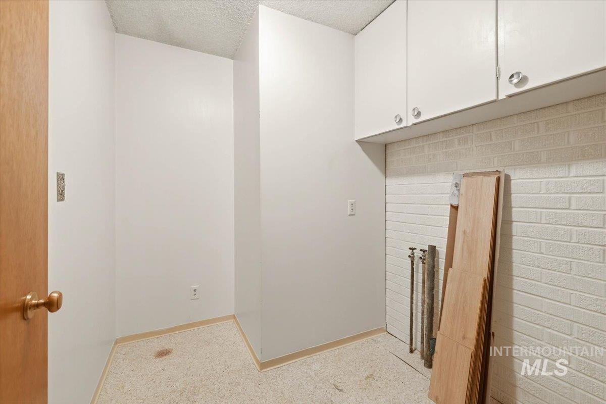 2001 Ray St, Caldwell, Idaho 83605, 3 Bedrooms, 2 Bathrooms, Residential For Sale, Price $395,000, 98981028