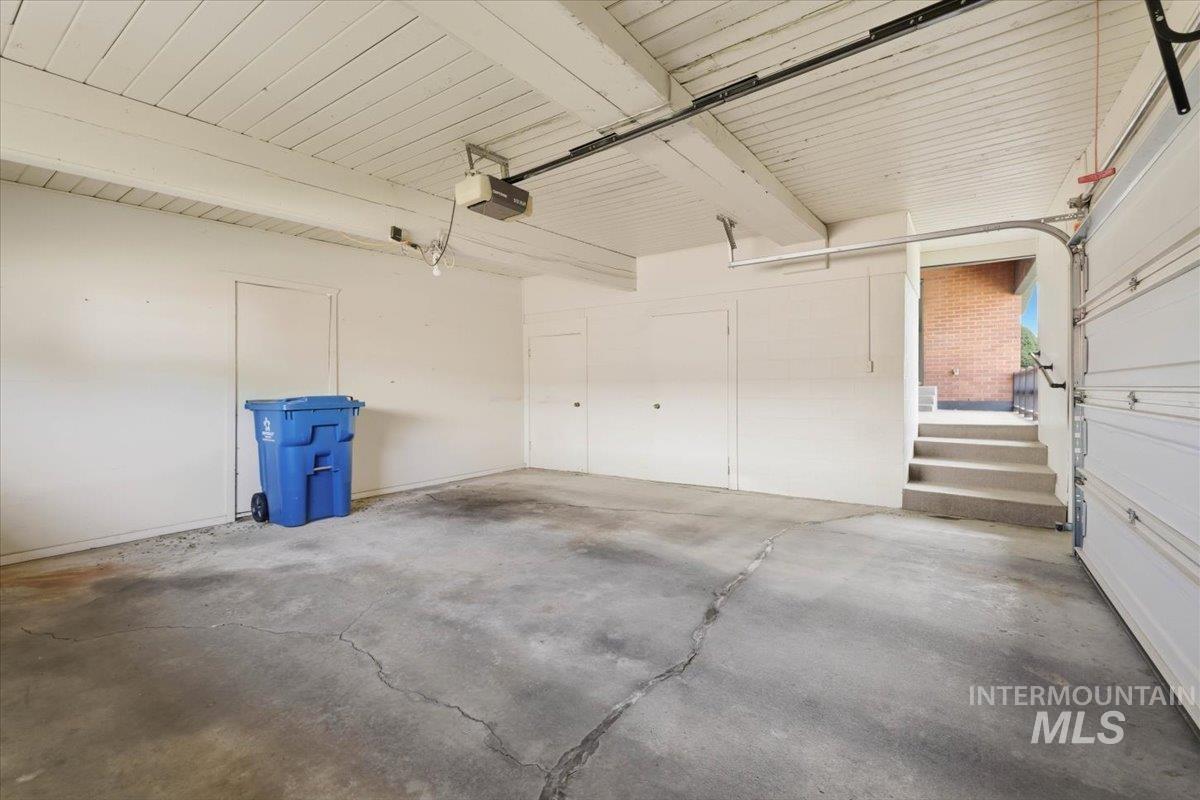 2001 Ray St, Caldwell, Idaho 83605, 3 Bedrooms, 2 Bathrooms, Residential For Sale, Price $395,000, 98981028