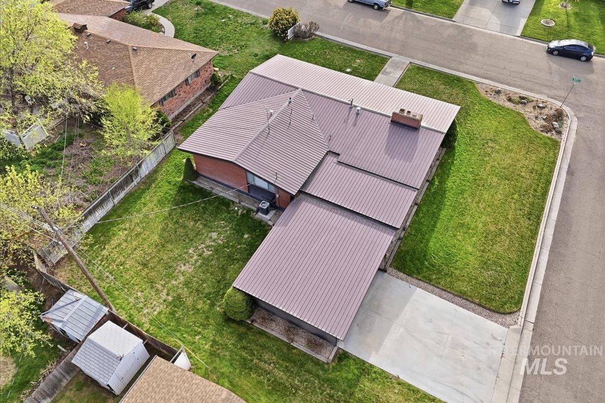 2001 Ray St, Caldwell, Idaho 83605, 3 Bedrooms, 2 Bathrooms, Residential For Sale, Price $395,000, 98981028