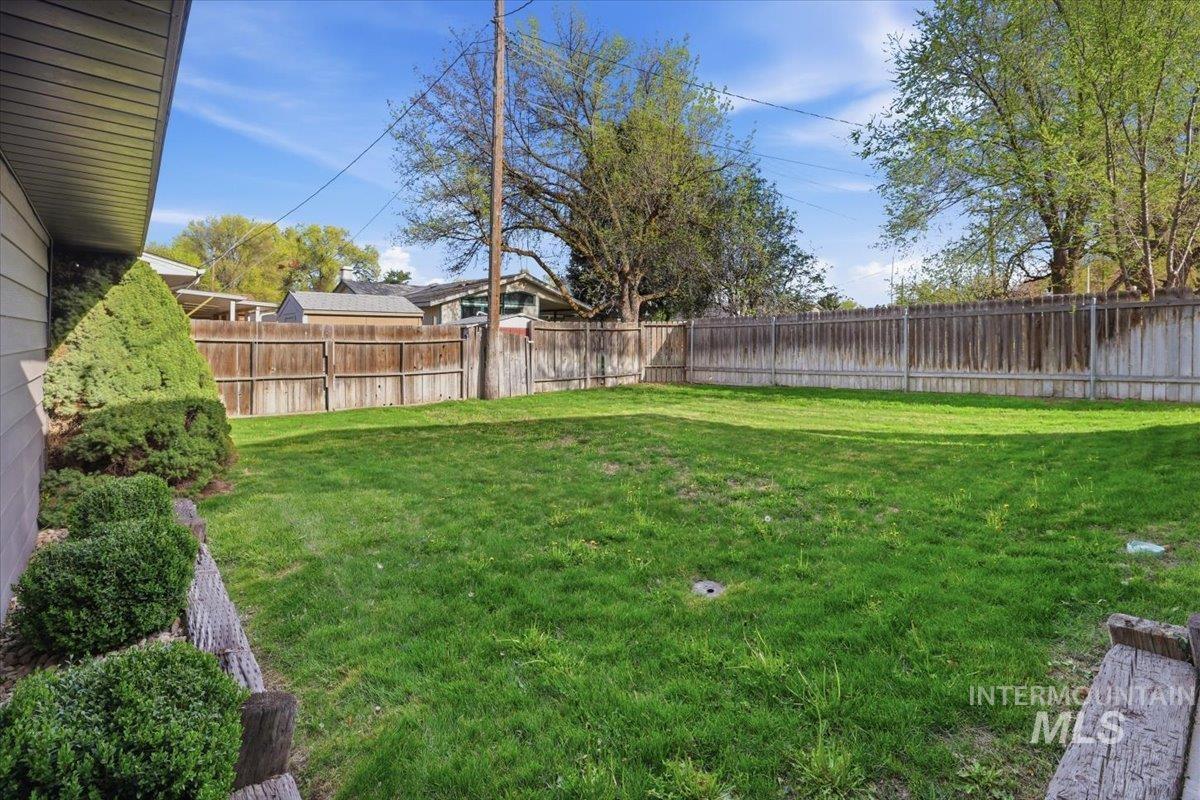 2001 Ray St, Caldwell, Idaho 83605, 3 Bedrooms, 2 Bathrooms, Residential For Sale, Price $395,000, 98981028