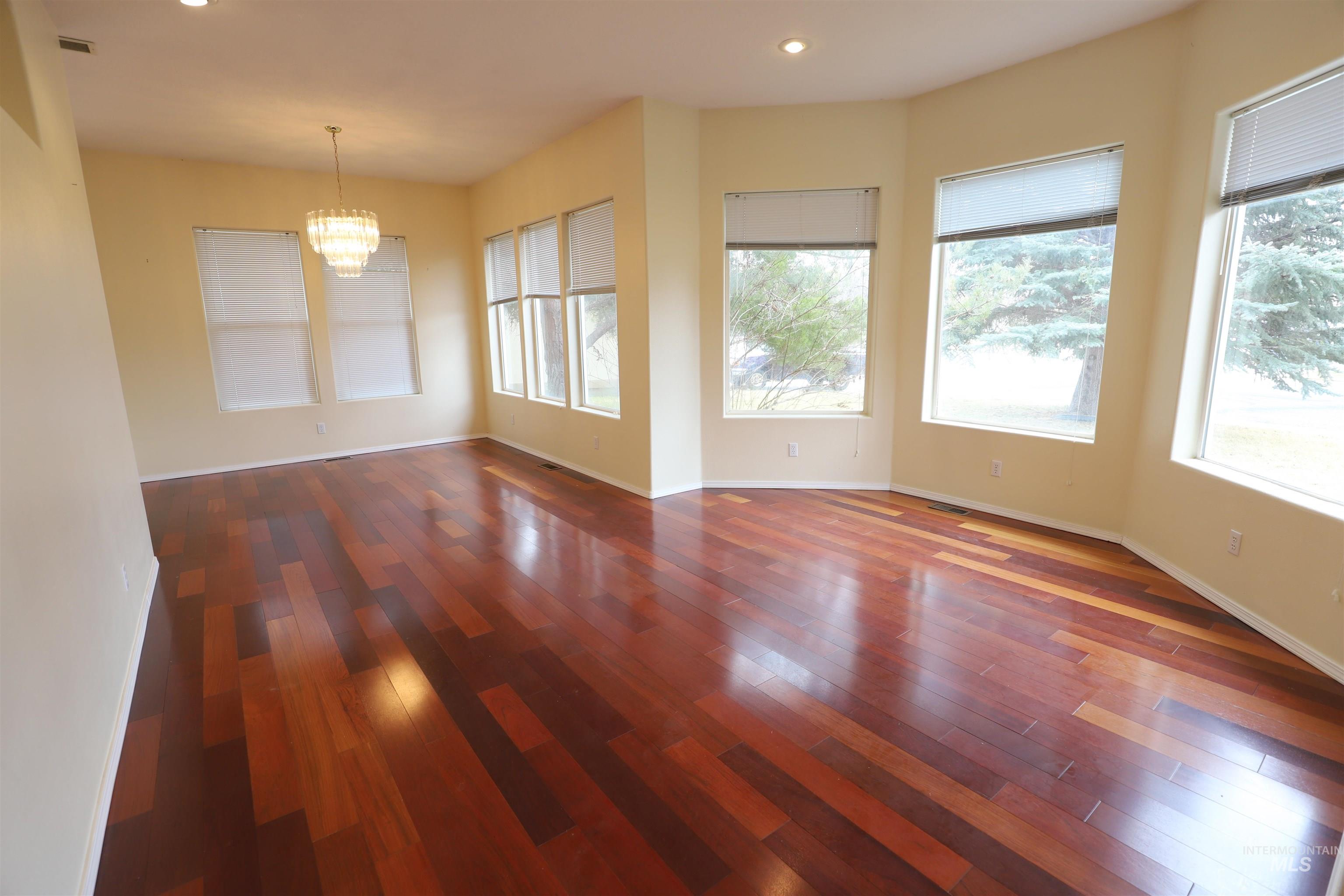 1368 Stoneybrook Circle, Twin Falls, Idaho 83301, 6 Bedrooms, 3.5 Bathrooms, Residential For Sale, Price $689,900, 98981030