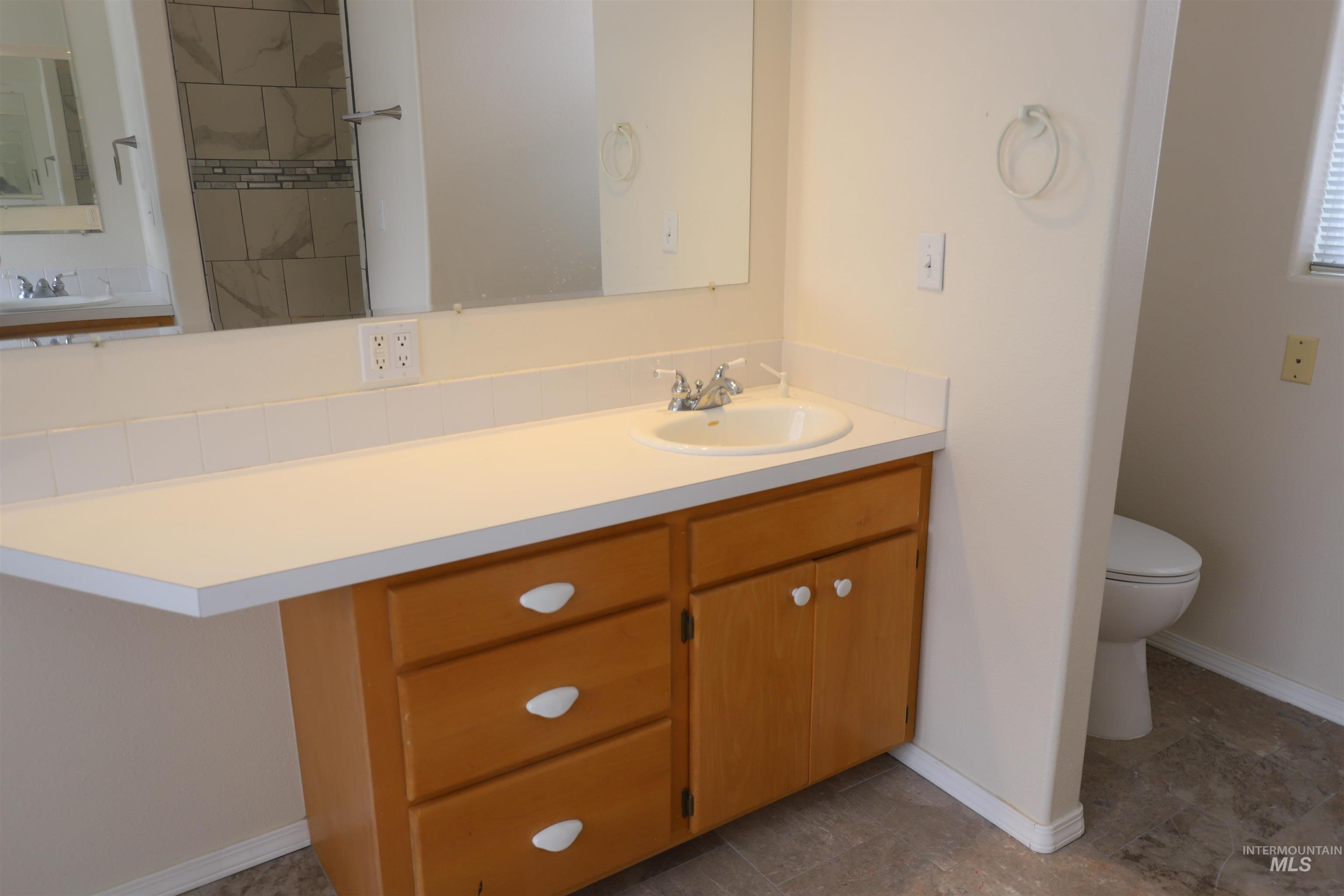 1368 Stoneybrook Circle, Twin Falls, Idaho 83301, 6 Bedrooms, 3.5 Bathrooms, Residential For Sale, Price $689,900, 98981030