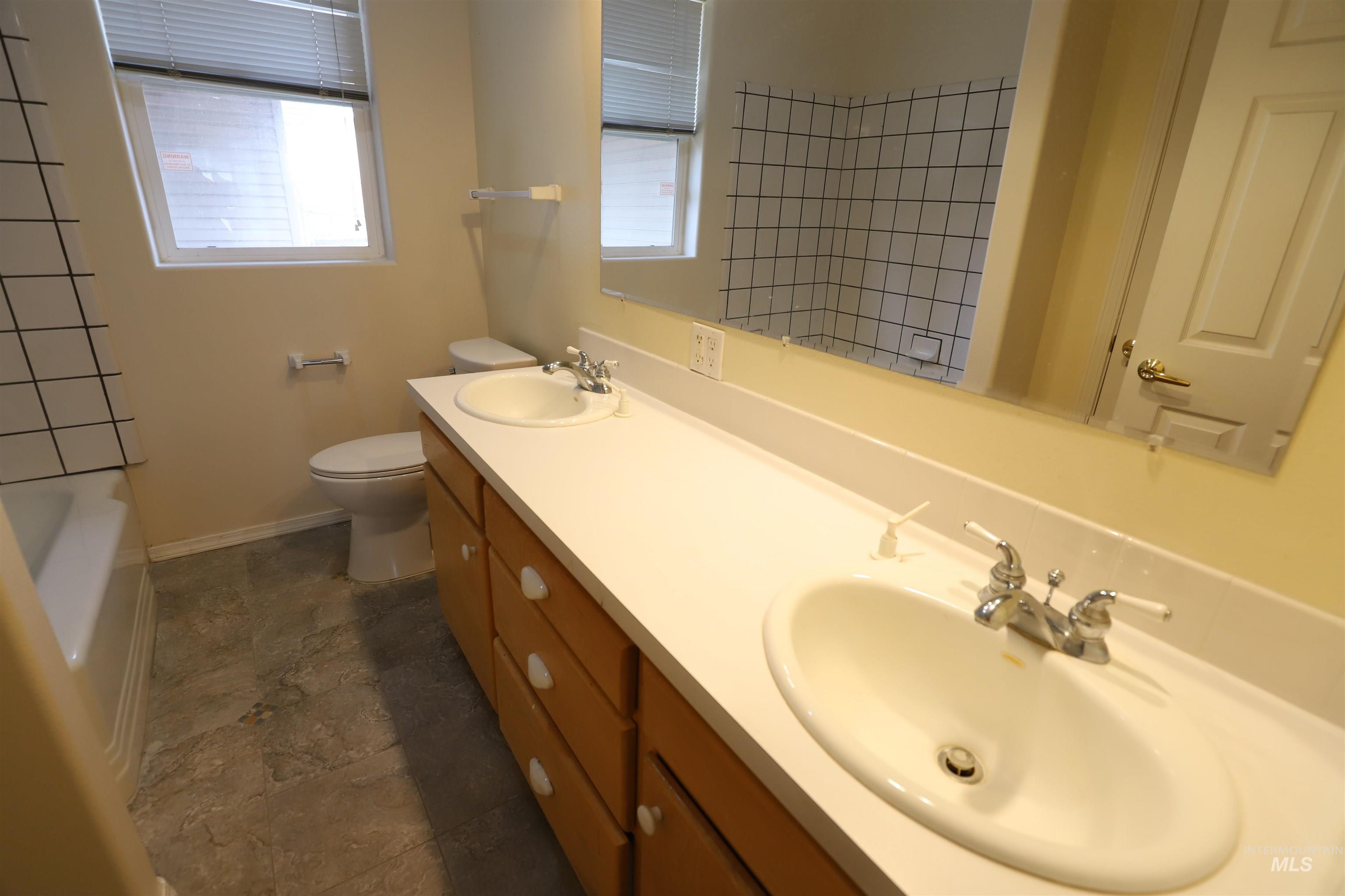 1368 Stoneybrook Circle, Twin Falls, Idaho 83301, 6 Bedrooms, 3.5 Bathrooms, Residential For Sale, Price $689,900, 98981030