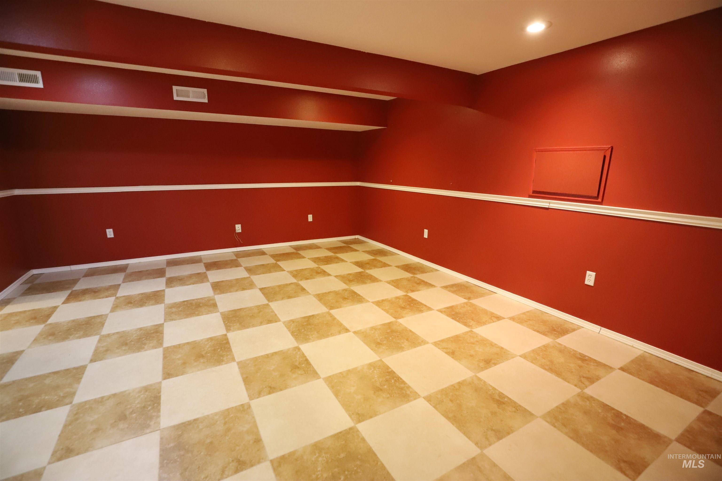 1368 Stoneybrook Circle, Twin Falls, Idaho 83301, 6 Bedrooms, 3.5 Bathrooms, Residential For Sale, Price $689,900, 98981030