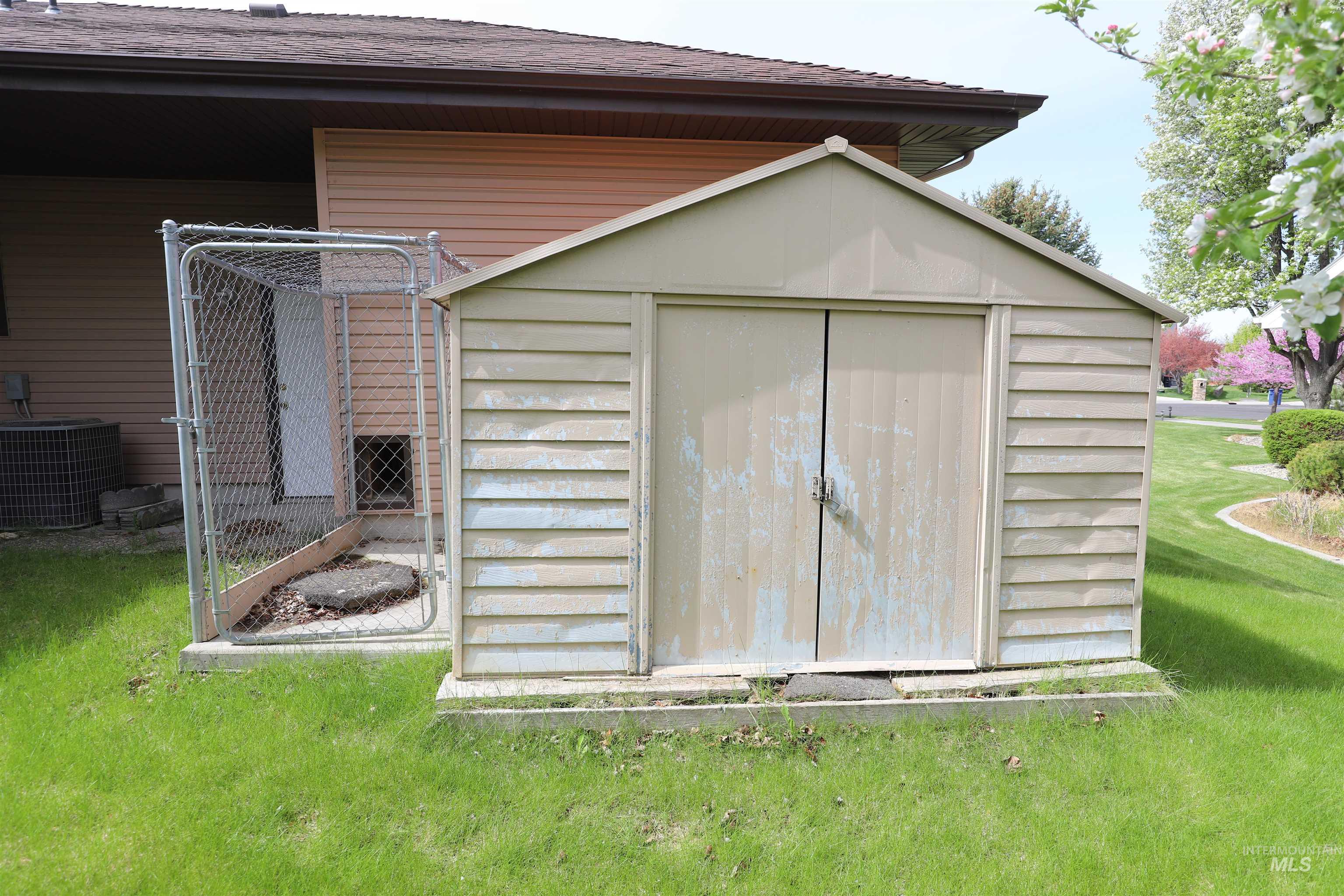 1368 Stoneybrook Circle, Twin Falls, Idaho 83301, 6 Bedrooms, 3.5 Bathrooms, Residential For Sale, Price $689,900, 98981030