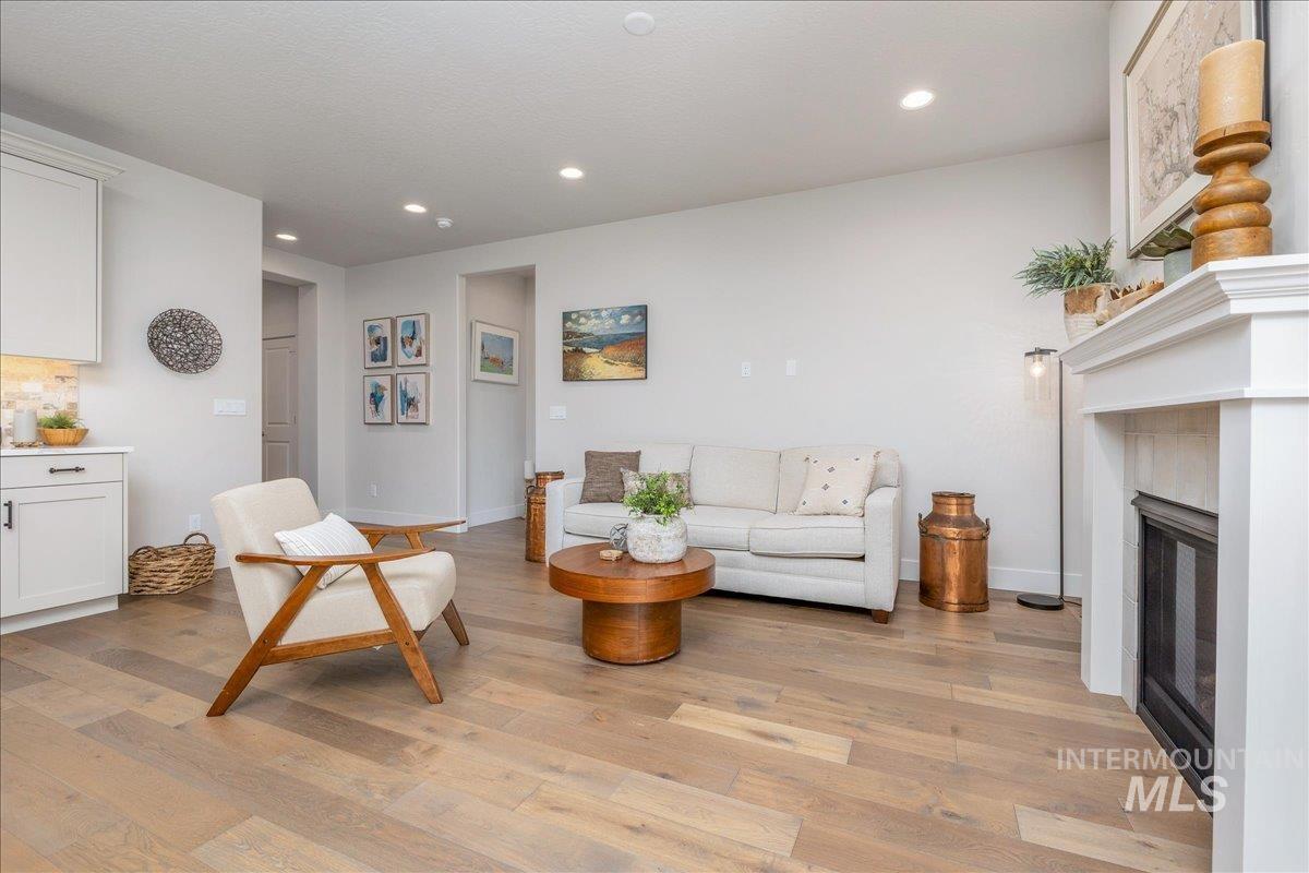 3106 N Gaviola St., Meridian, Idaho 83646, 2 Bedrooms, 3 Bathrooms, Residential For Sale, Price $599,000, 98981033