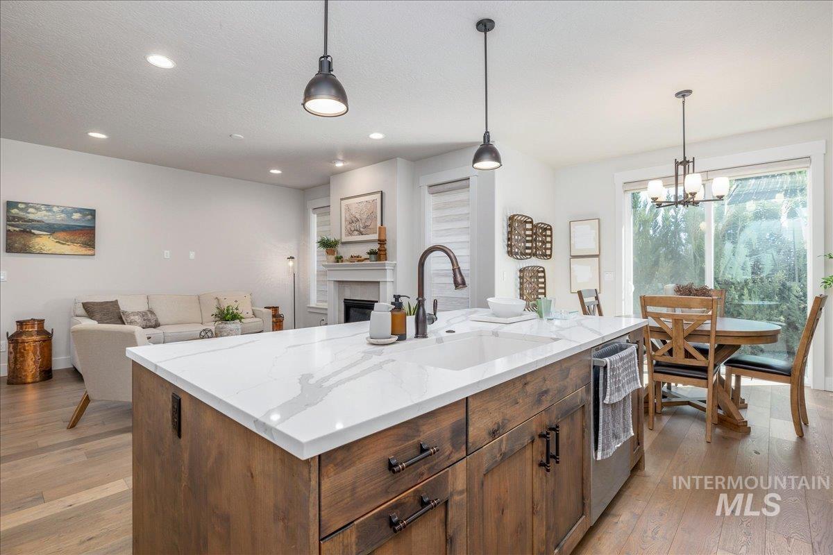 3106 N Gaviola St., Meridian, Idaho 83646, 2 Bedrooms, 3 Bathrooms, Residential For Sale, Price $599,000, 98981033