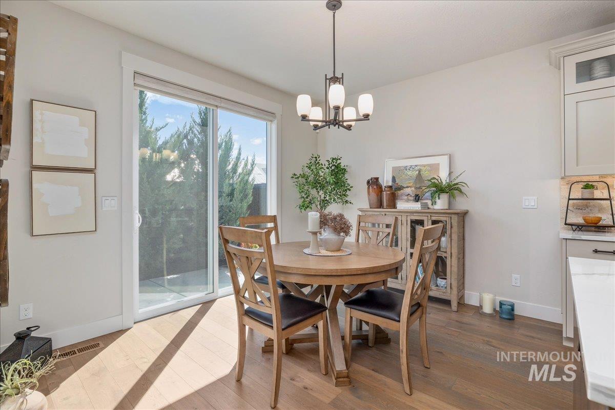 3106 N Gaviola St., Meridian, Idaho 83646, 2 Bedrooms, 3 Bathrooms, Residential For Sale, Price $599,000, 98981033