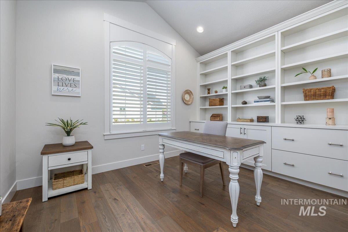 3106 N Gaviola St., Meridian, Idaho 83646, 2 Bedrooms, 3 Bathrooms, Residential For Sale, Price $599,000, 98981033