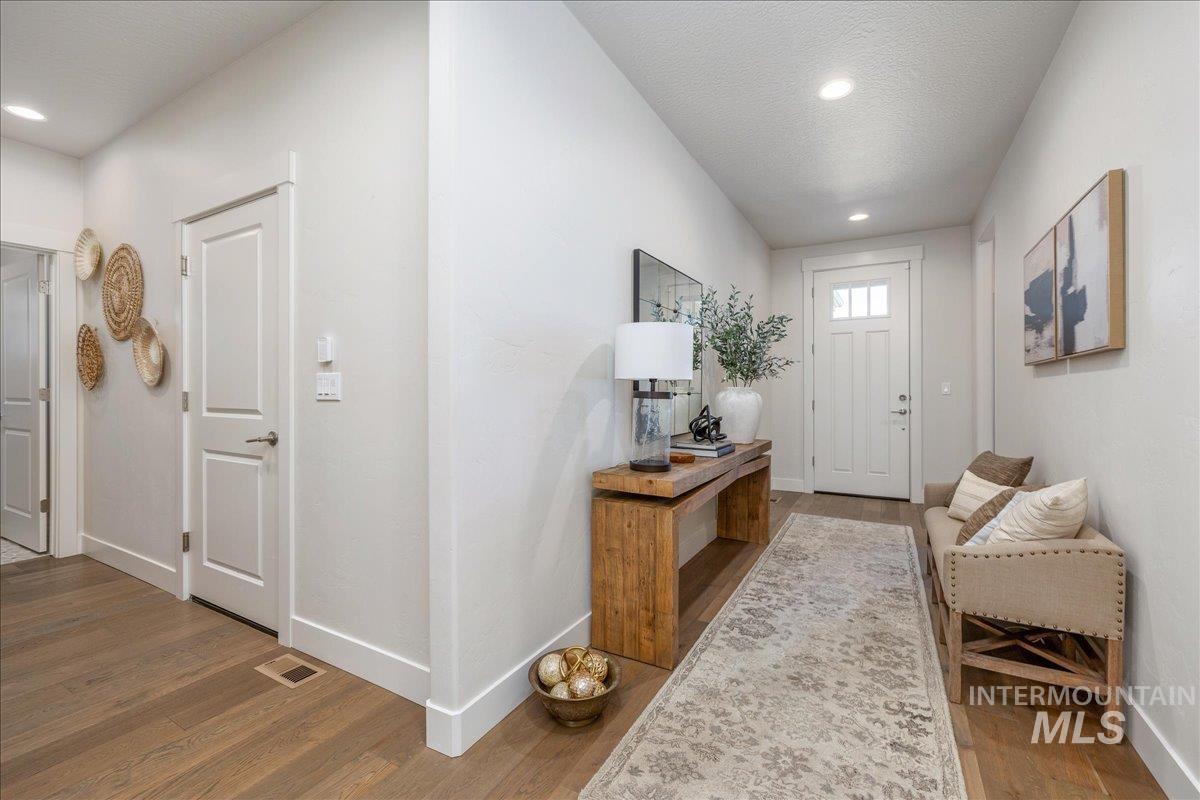 3106 N Gaviola St., Meridian, Idaho 83646, 2 Bedrooms, 3 Bathrooms, Residential For Sale, Price $599,000, 98981033