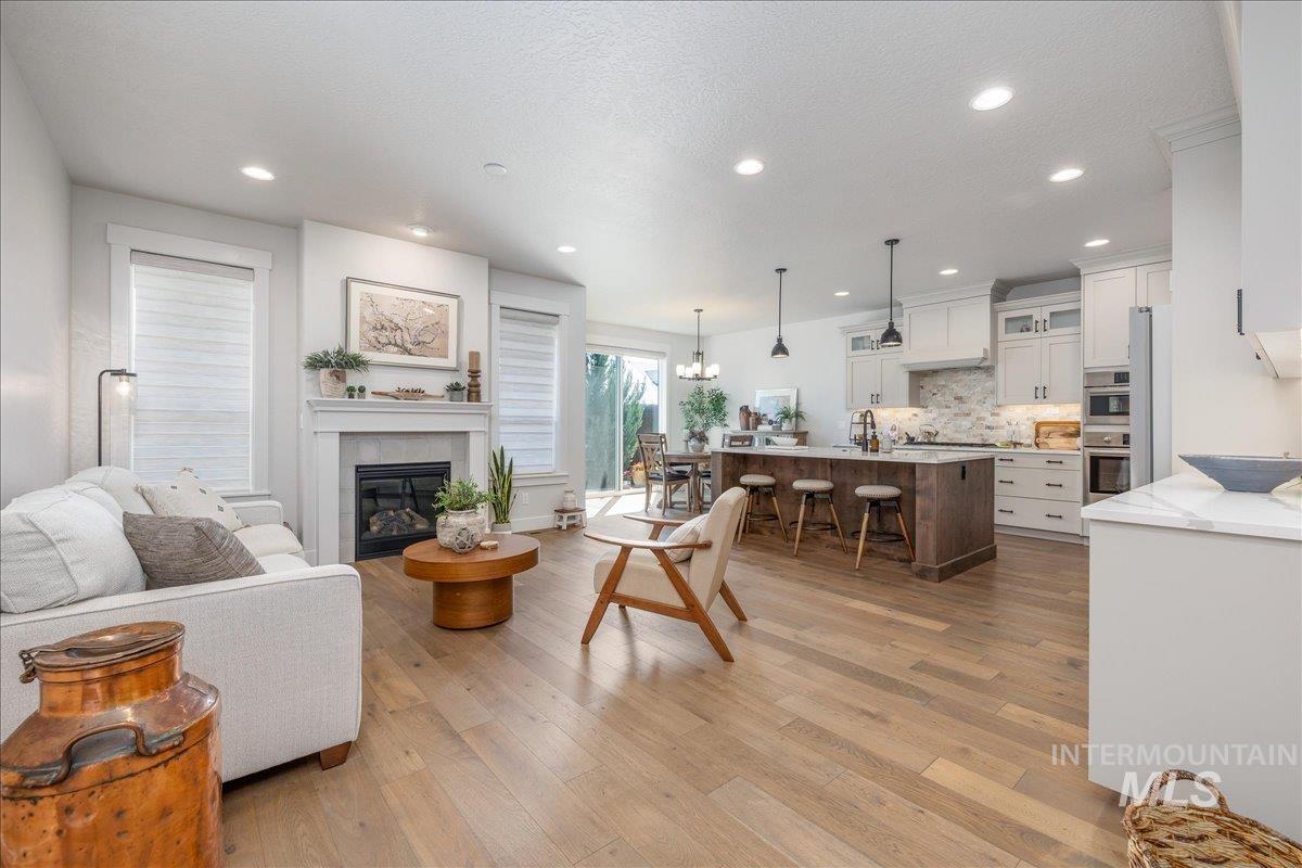 3106 N Gaviola St., Meridian, Idaho 83646, 2 Bedrooms, 3 Bathrooms, Residential For Sale, Price $599,000, 98981033