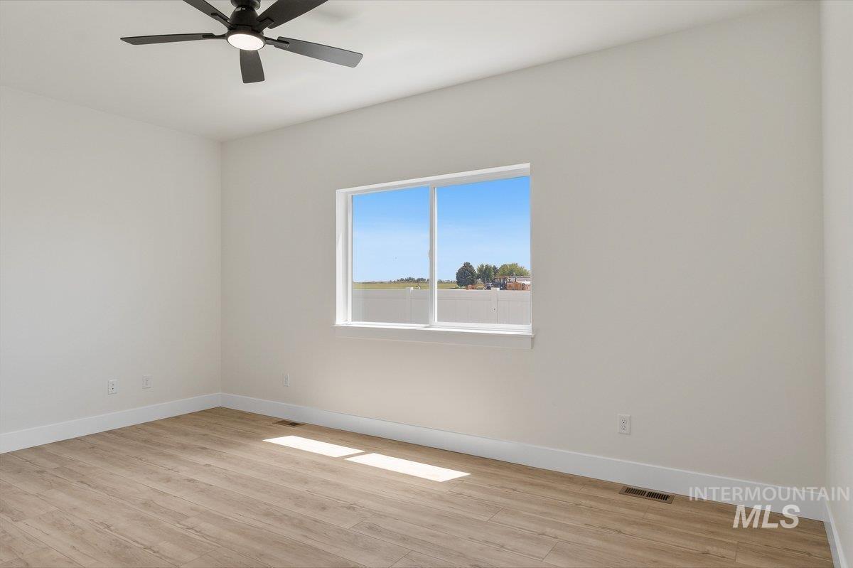 1317 E 18th Ave., Jerome, Idaho 83338, 3 Bedrooms, 2 Bathrooms, Residential For Sale, Price $379,000, 98981035