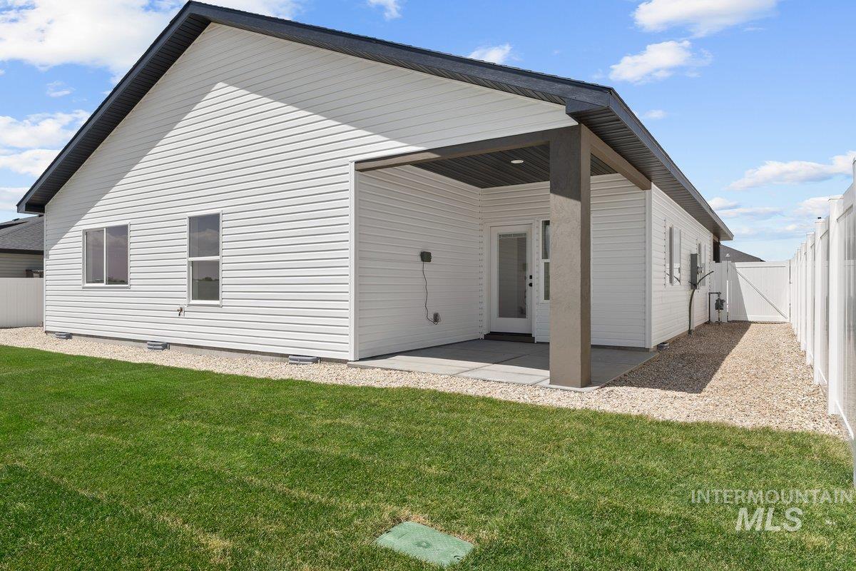 1317 E 18th Ave., Jerome, Idaho 83338, 3 Bedrooms, 2 Bathrooms, Residential For Sale, Price $379,000,MLS 98981035
