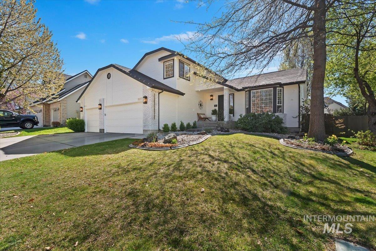 1917 E Shalimar Dr, Eagle, Idaho 83616-4071, 4 Bedrooms, 2.5 Bathrooms, Residential For Sale, Price $710,000, 98981036