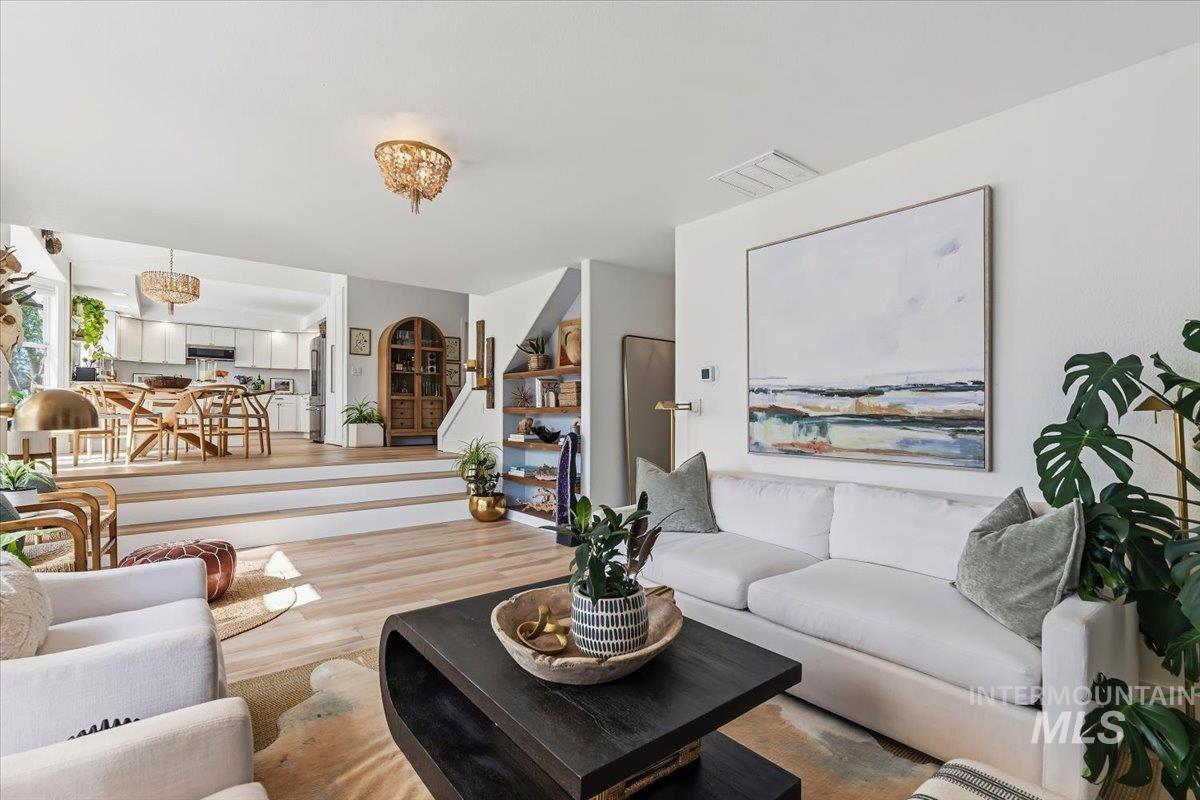 1917 E Shalimar Dr, Eagle, Idaho 83616-4071, 4 Bedrooms, 2.5 Bathrooms, Residential For Sale, Price $710,000, 98981036