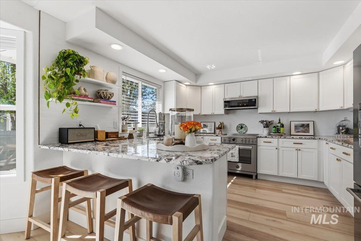 1917 E Shalimar Dr, Eagle, Idaho 83616-4071, 4 Bedrooms, 2.5 Bathrooms, Residential For Sale, Price $710,000, 98981036