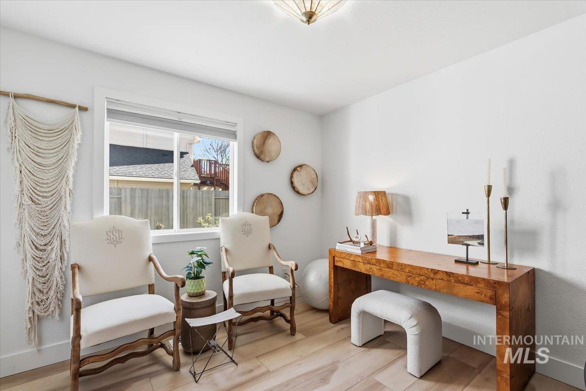 1917 E Shalimar Dr, Eagle, Idaho 83616-4071, 4 Bedrooms, 2.5 Bathrooms, Residential For Sale, Price $710,000, 98981036