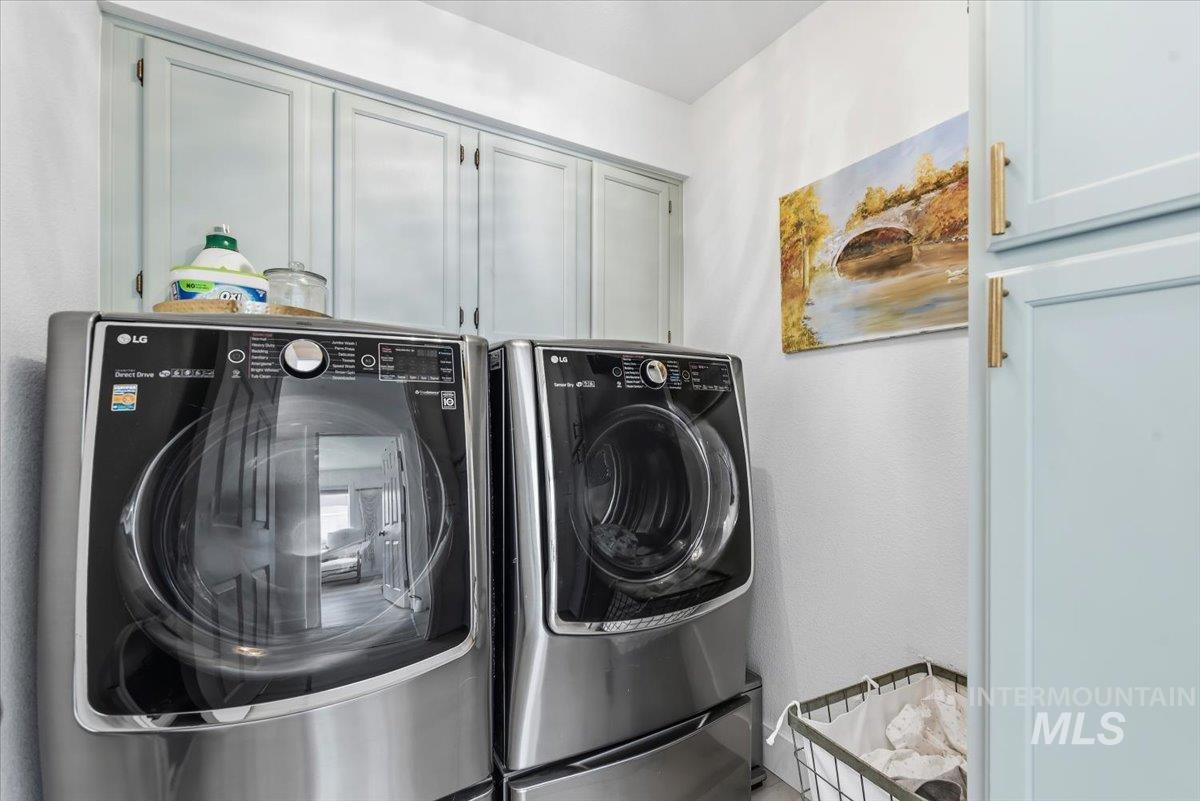 1917 E Shalimar Dr, Eagle, Idaho 83616-4071, 4 Bedrooms, 2.5 Bathrooms, Residential For Sale, Price $710,000, 98981036