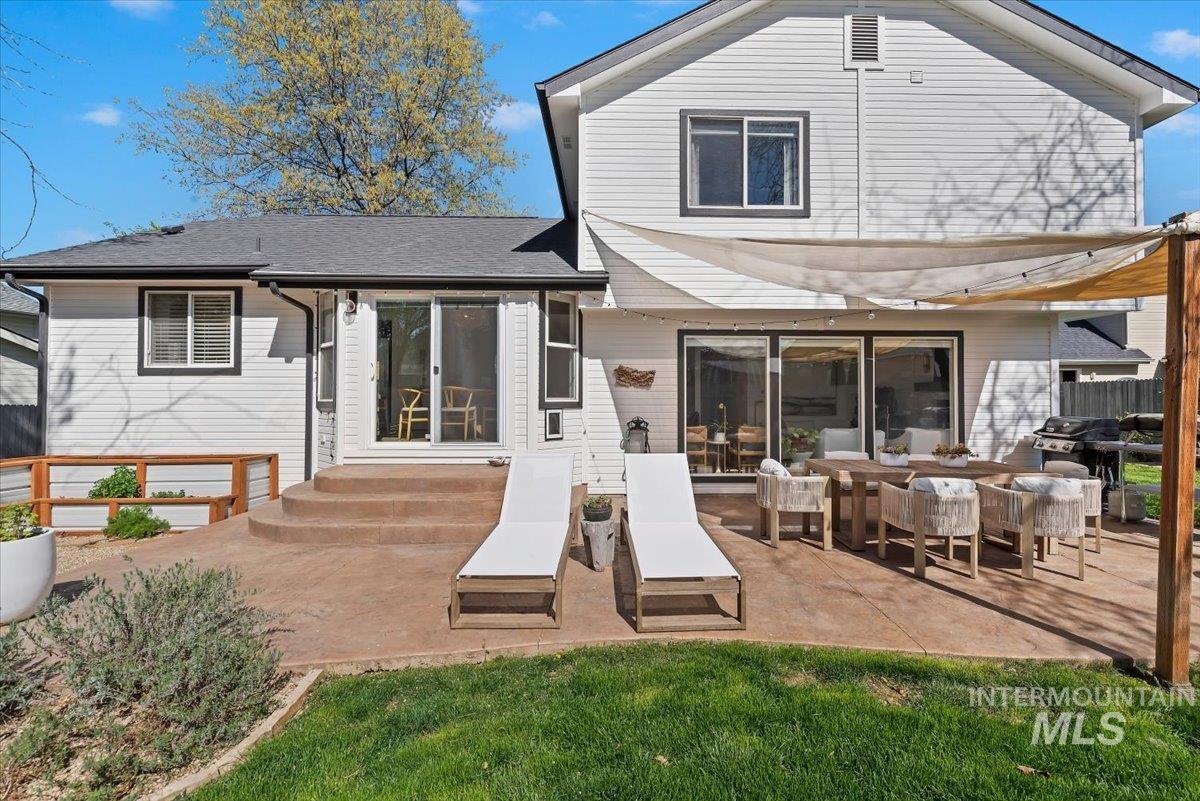 1917 E Shalimar Dr, Eagle, Idaho 83616-4071, 4 Bedrooms, 2.5 Bathrooms, Residential For Sale, Price $710,000, 98981036