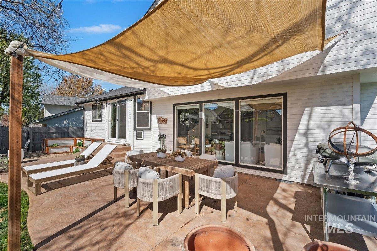 1917 E Shalimar Dr, Eagle, Idaho 83616-4071, 4 Bedrooms, 2.5 Bathrooms, Residential For Sale, Price $710,000, 98981036