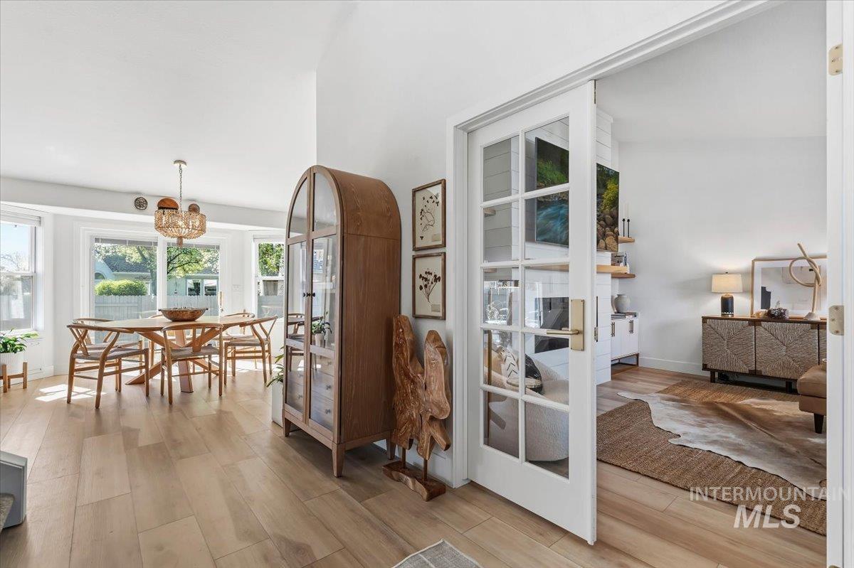 1917 E Shalimar Dr, Eagle, Idaho 83616-4071, 4 Bedrooms, 2.5 Bathrooms, Residential For Sale, Price $710,000, 98981036