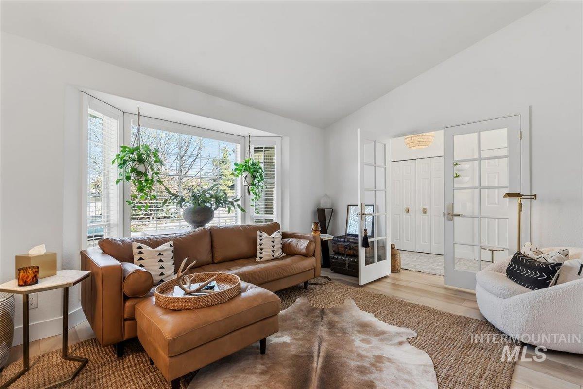 1917 E Shalimar Dr, Eagle, Idaho 83616-4071, 4 Bedrooms, 2.5 Bathrooms, Residential For Sale, Price $710,000, 98981036