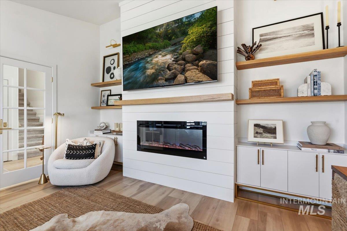 1917 E Shalimar Dr, Eagle, Idaho 83616-4071, 4 Bedrooms, 2.5 Bathrooms, Residential For Sale, Price $710,000, 98981036