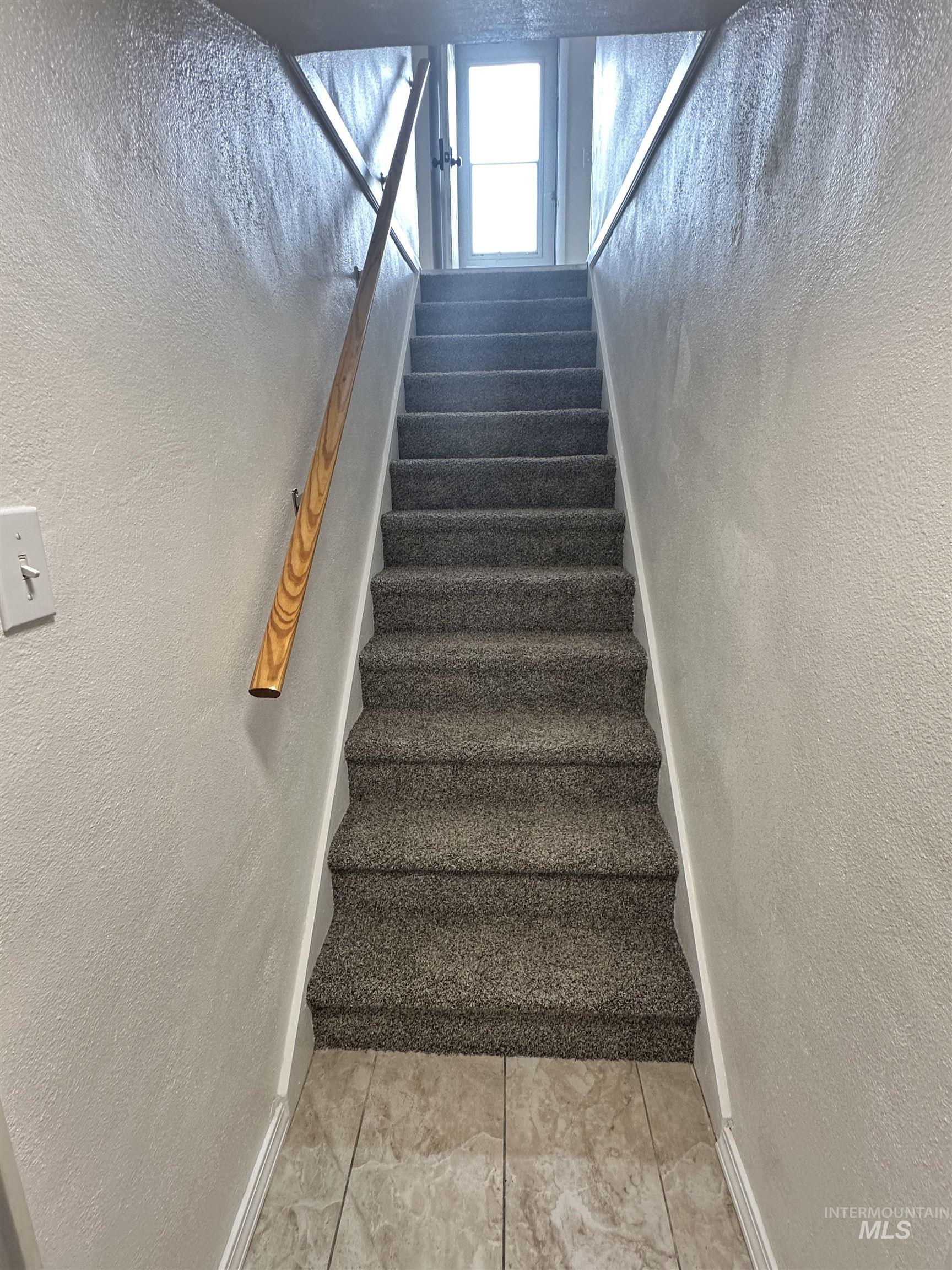 217 & 219 Oregon St, Gooding, Idaho 83330, 2 Bedrooms, 1 Bathroom, Residential Income For Sale, Price $325,000, 98981038