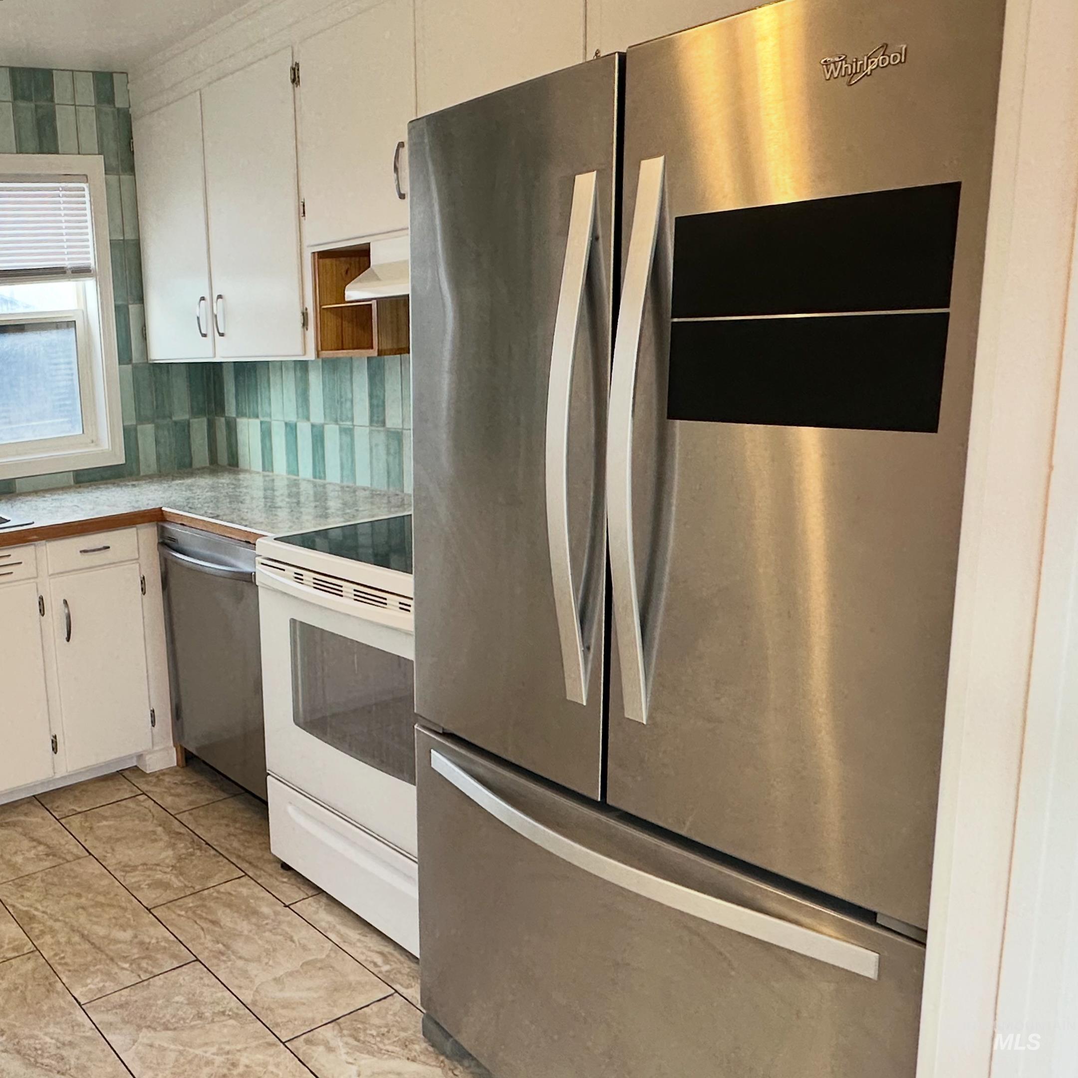 217 & 219 Oregon St, Gooding, Idaho 83330, 2 Bedrooms, 1 Bathroom, Residential Income For Sale, Price $325,000, 98981038