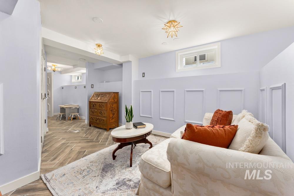 302 S Peasley St, Boise, Idaho 83705, 4 Bedrooms, 3 Bathrooms, Residential For Sale, Price $550,000, 98981040