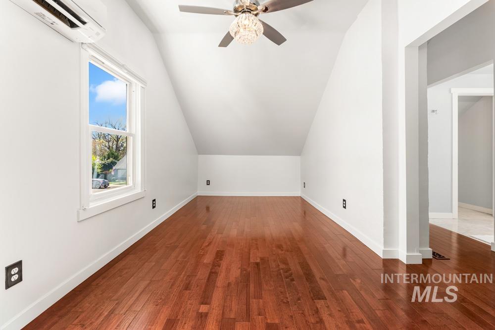 302 S Peasley St, Boise, Idaho 83705, 4 Bedrooms, 3 Bathrooms, Residential For Sale, Price $550,000, 98981040