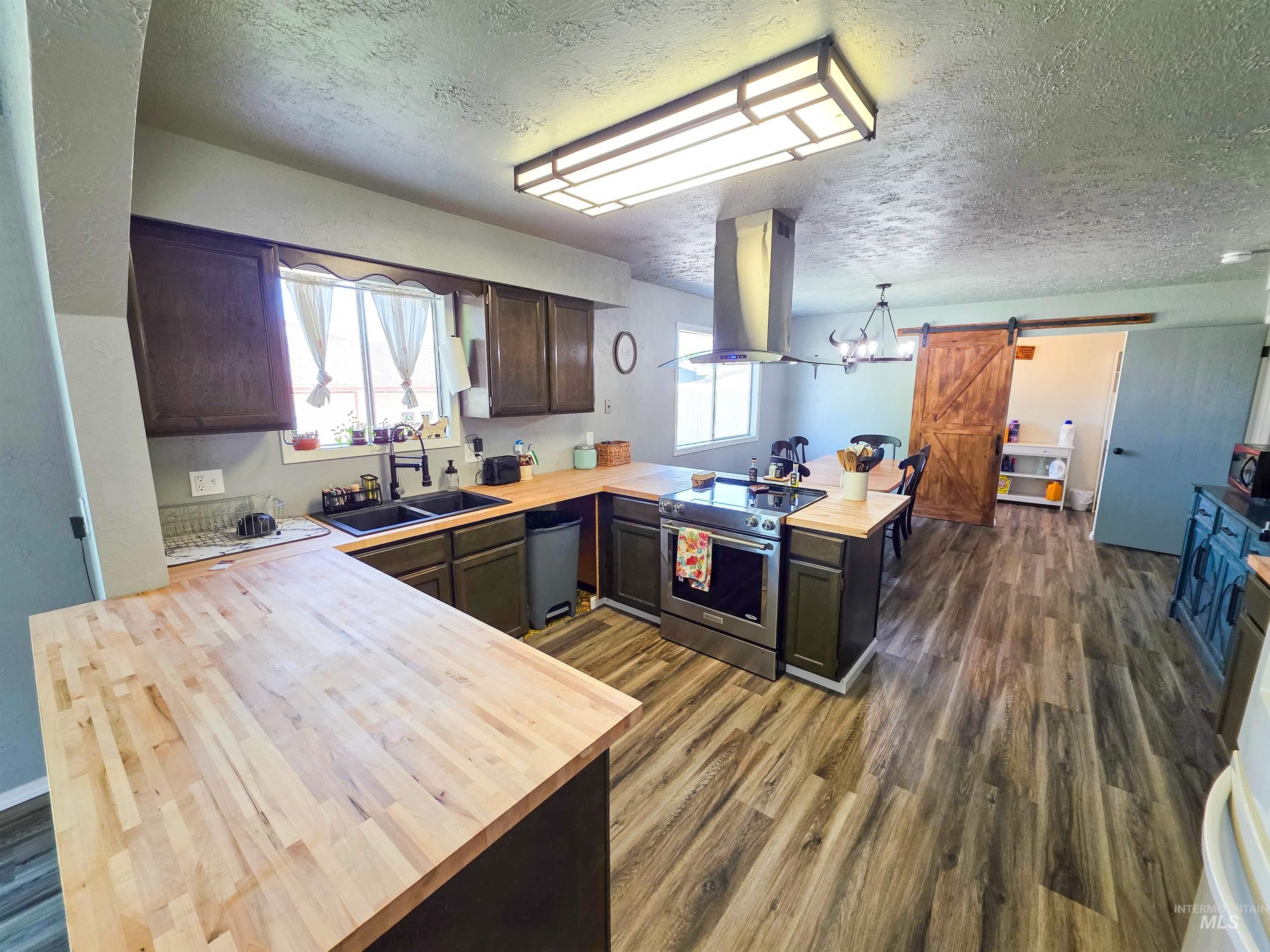 2019 Birch Ave, Lewiston, Idaho 83501, 3 Bedrooms, 2.5 Bathrooms, Residential For Sale, Price $422,500, 98981043