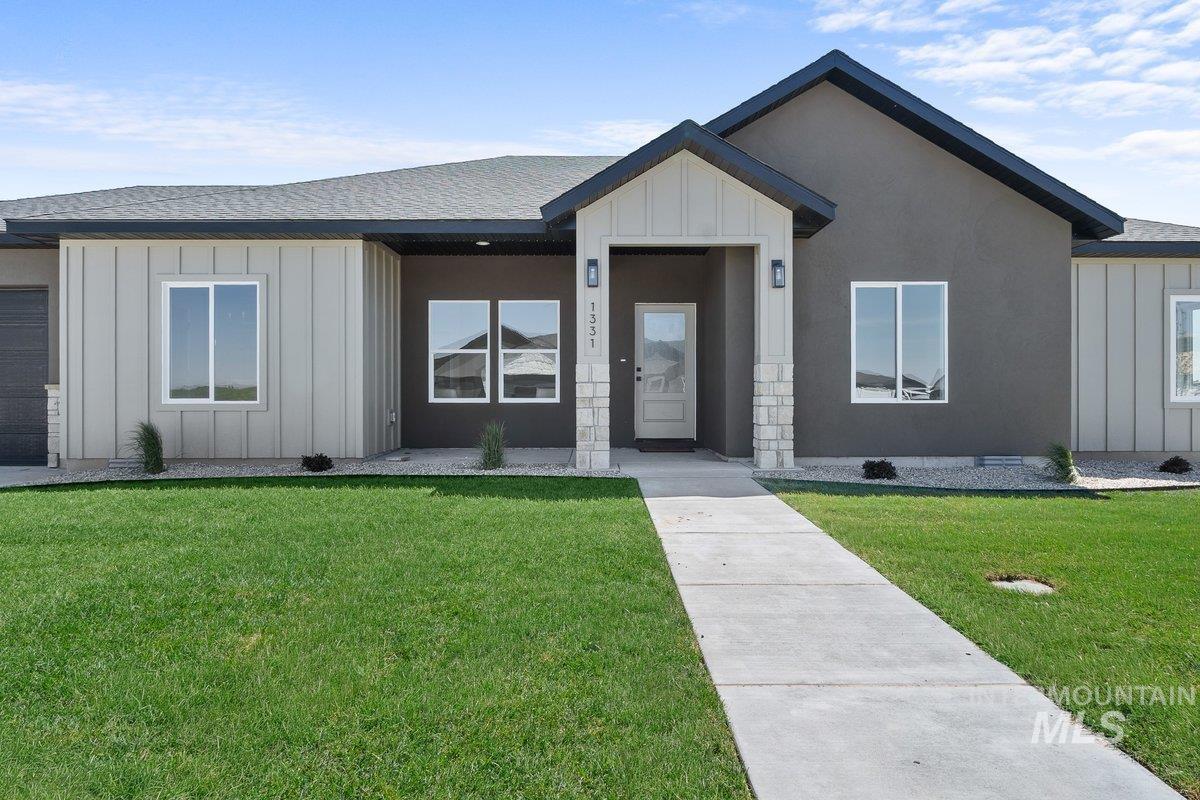 1331 E 19th Ave., Jerome, Idaho 83338, 4 Bedrooms, 2 Bathrooms, Residential For Sale, Price $439,000, 98981044