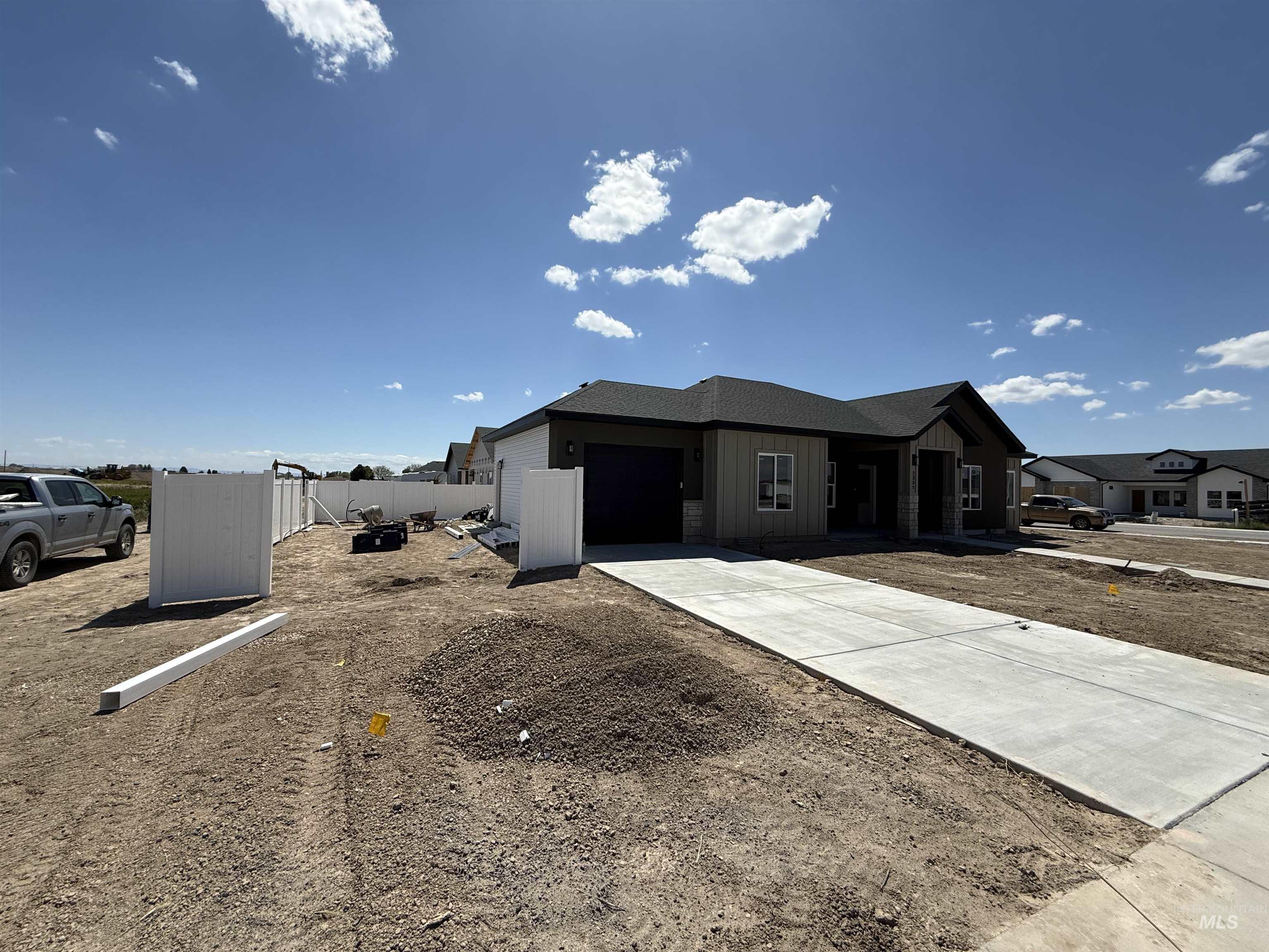 1331 E 19th Ave., Jerome, Idaho 83338, 4 Bedrooms, 2 Bathrooms, Residential For Sale, Price $439,000,MLS 98981044