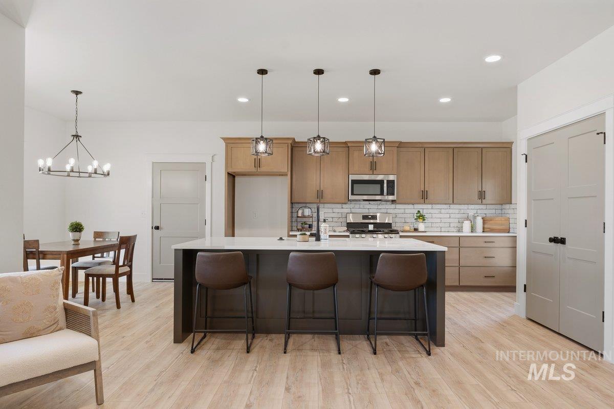 1331 E 19th Ave., Jerome, Idaho 83338, 4 Bedrooms, 2 Bathrooms, Residential For Sale, Price $439,000, 98981044