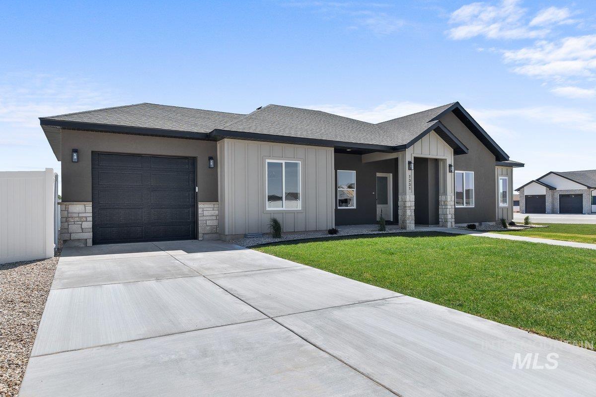 1331 E 19th Ave., Jerome, Idaho 83338, 4 Bedrooms, 2 Bathrooms, Residential For Sale, Price $439,000, 98981044