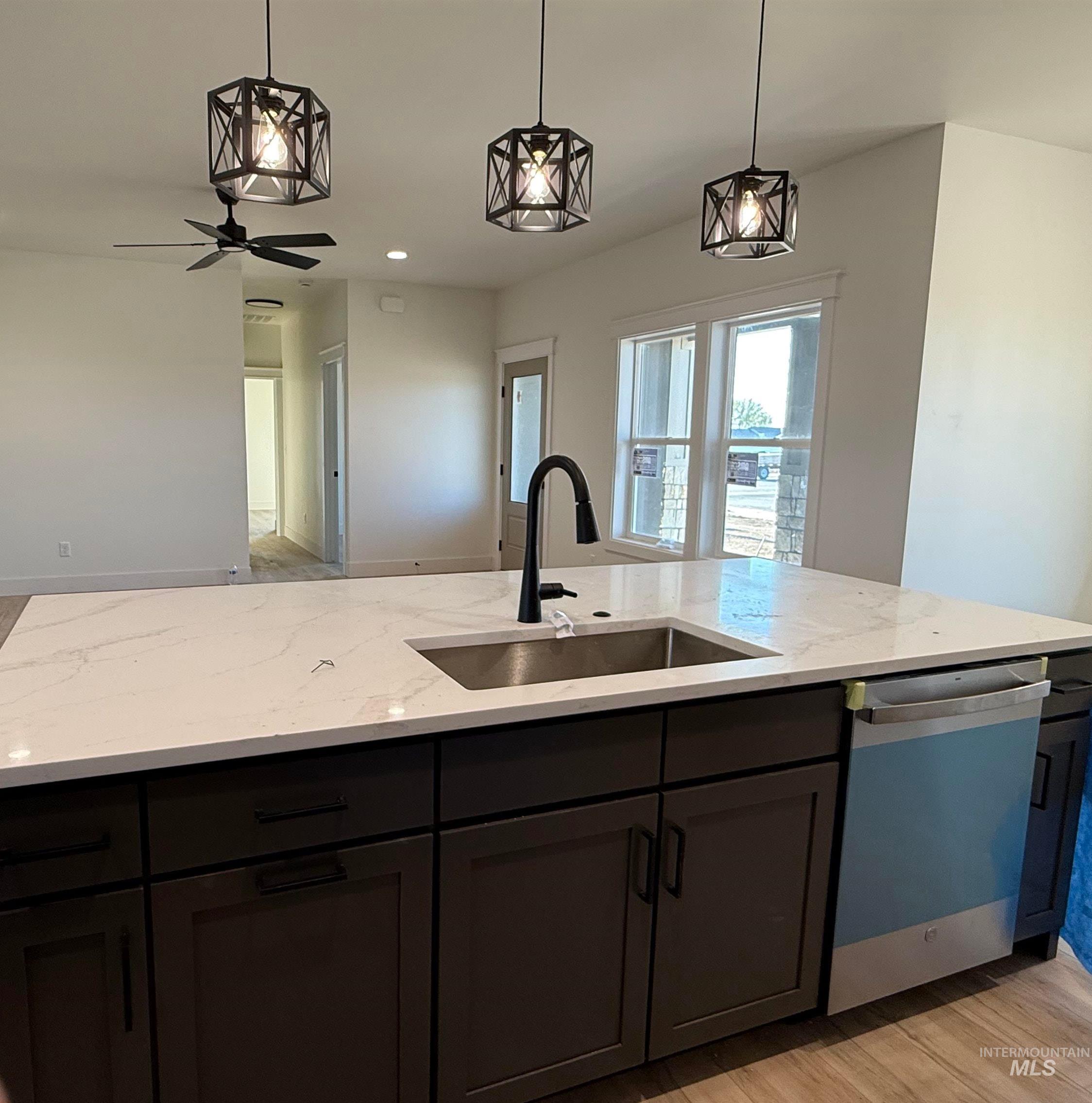 1331 E 19th Ave., Jerome, Idaho 83338, 4 Bedrooms, 2 Bathrooms, Residential For Sale, Price $439,000,MLS 98981044