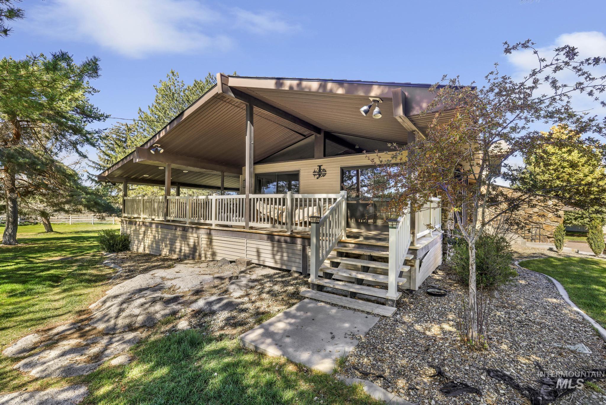 4055 N Canyon Ridge Dr, Twin Falls, Idaho 83301, 4 Bedrooms, 2 Bathrooms, Residential For Sale, Price $750,000, 98981045