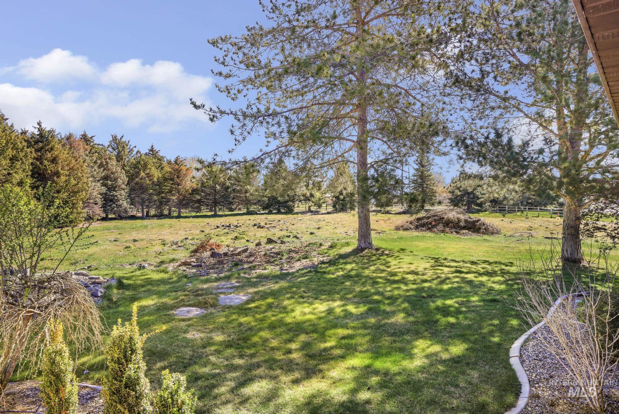 4055 N Canyon Ridge Dr, Twin Falls, Idaho 83301, 4 Bedrooms, 2 Bathrooms, Residential For Sale, Price $750,000, 98981045