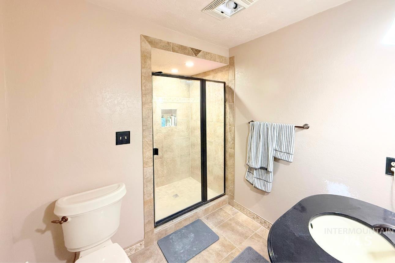 4055 N Canyon Ridge Dr, Twin Falls, Idaho 83301, 4 Bedrooms, 2 Bathrooms, Residential For Sale, Price $750,000, 98981045