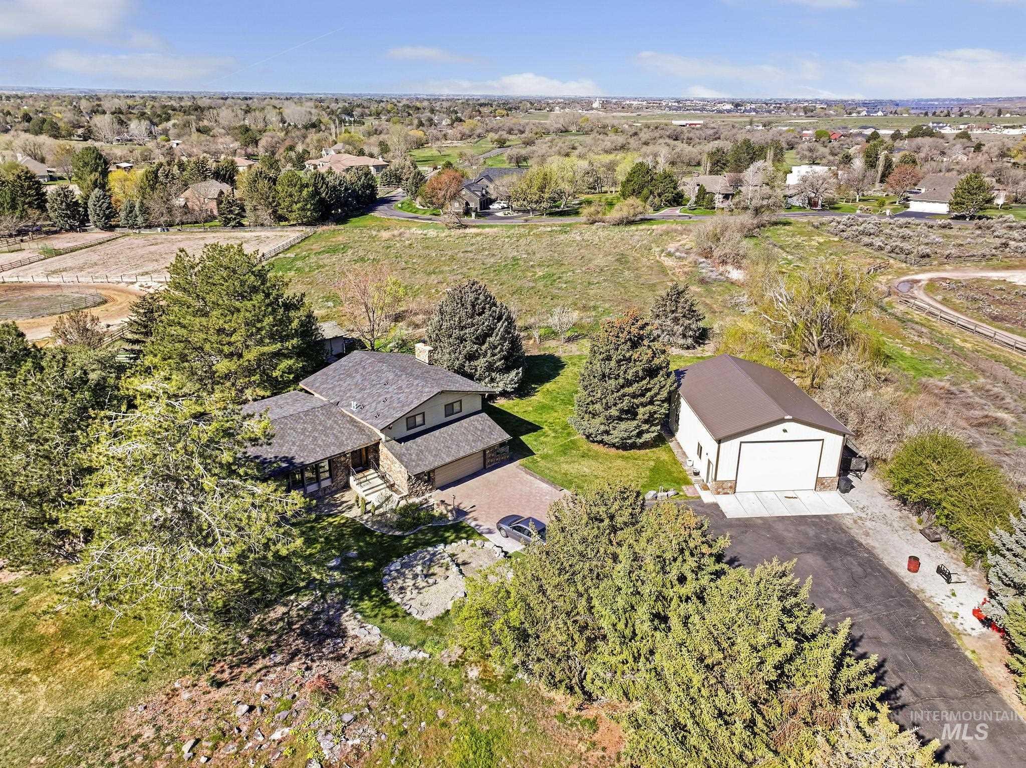 4055 N Canyon Ridge Dr, Twin Falls, Idaho 83301, 4 Bedrooms, 2 Bathrooms, Residential For Sale, Price $750,000, 98981045
